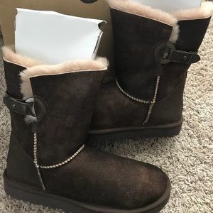 NWT UGG Brown Leather Casual Boots 11M